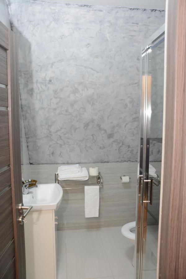 La Casute Hotel Capatineni-Paminteni Bagian luar foto