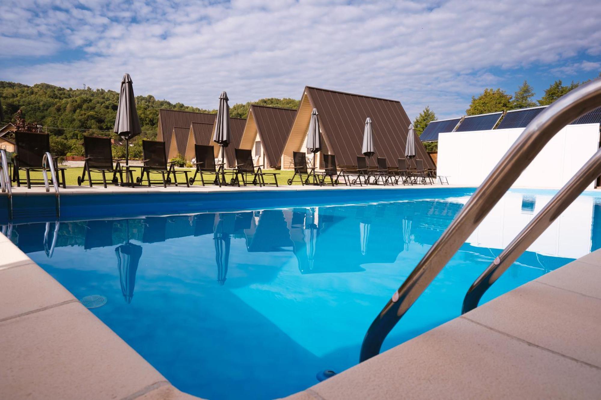 La Casute Hotel Capatineni-Paminteni Bagian luar foto
